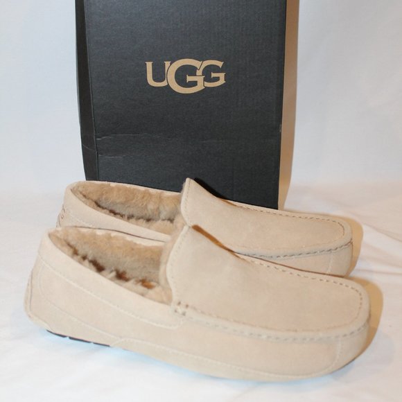 NIB UGG MEN\'S ASCOT‎ SAND SUEDE SHEARLING SLIP ON SLIPPERS main image 5